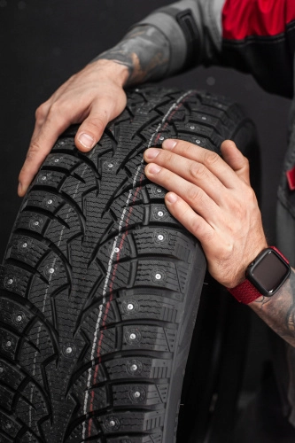фото протектора и шины WINTERNOVA STUD I Шина ZMAX WINTERNOVA STUD I 195/55 R15 85H
