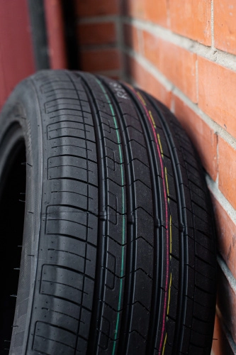 фото протектора и шины ZEALION Шина ZMAX ZEALION 215/55 R17 94W