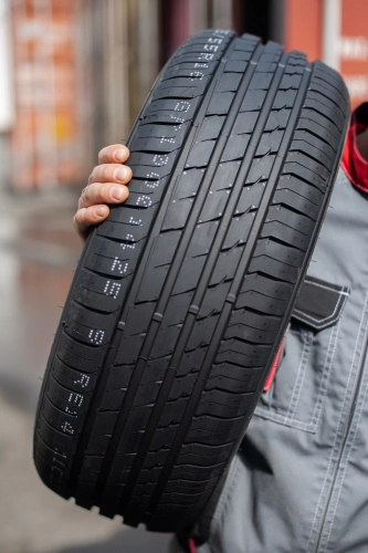 фото протектора и шины Atrezzo Elite Шина Sailun Atrezzo Elite 225/60 R15 96V