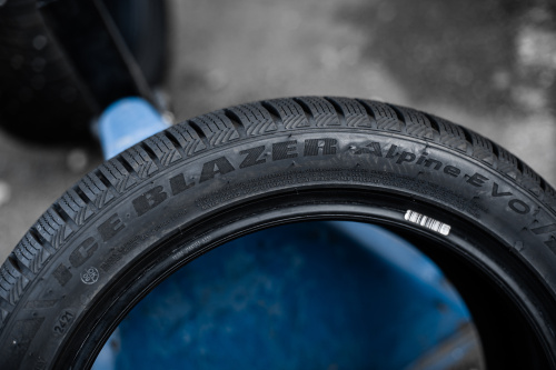 фото протектора и шины Ice Blazer Alpine EVO Шина Sailun ICE BLAZER Alpine EVO 315/35 R20 110V