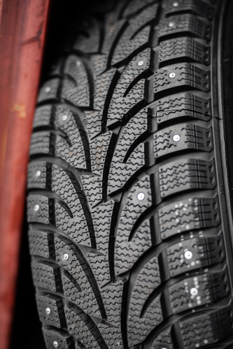 фото протектора и шины Ice Blazer WST1 Шина Sailun Ice Blazer WST1 185/70 R14 88T